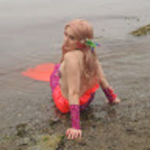 Meet your Posher, Revenna